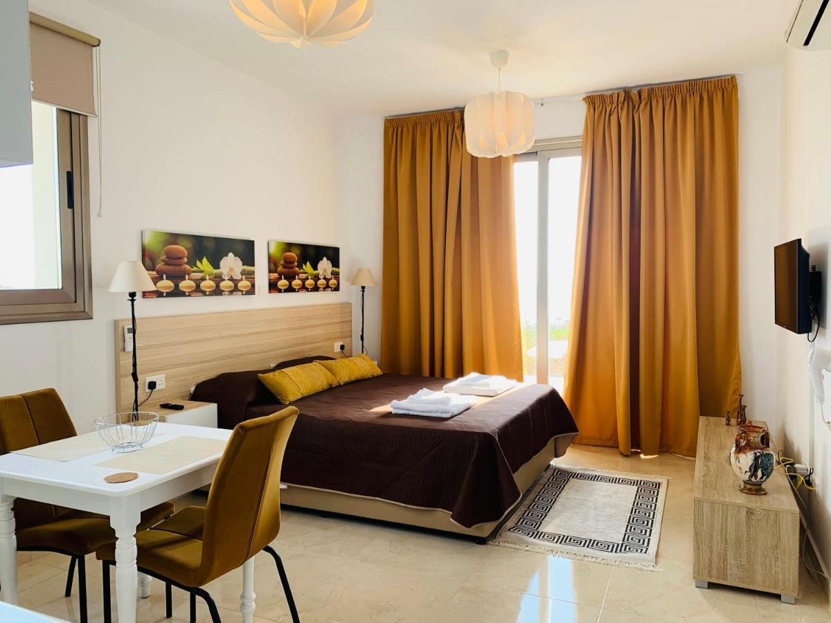 Harmony Seaview Apartments Paphos Exterior foto